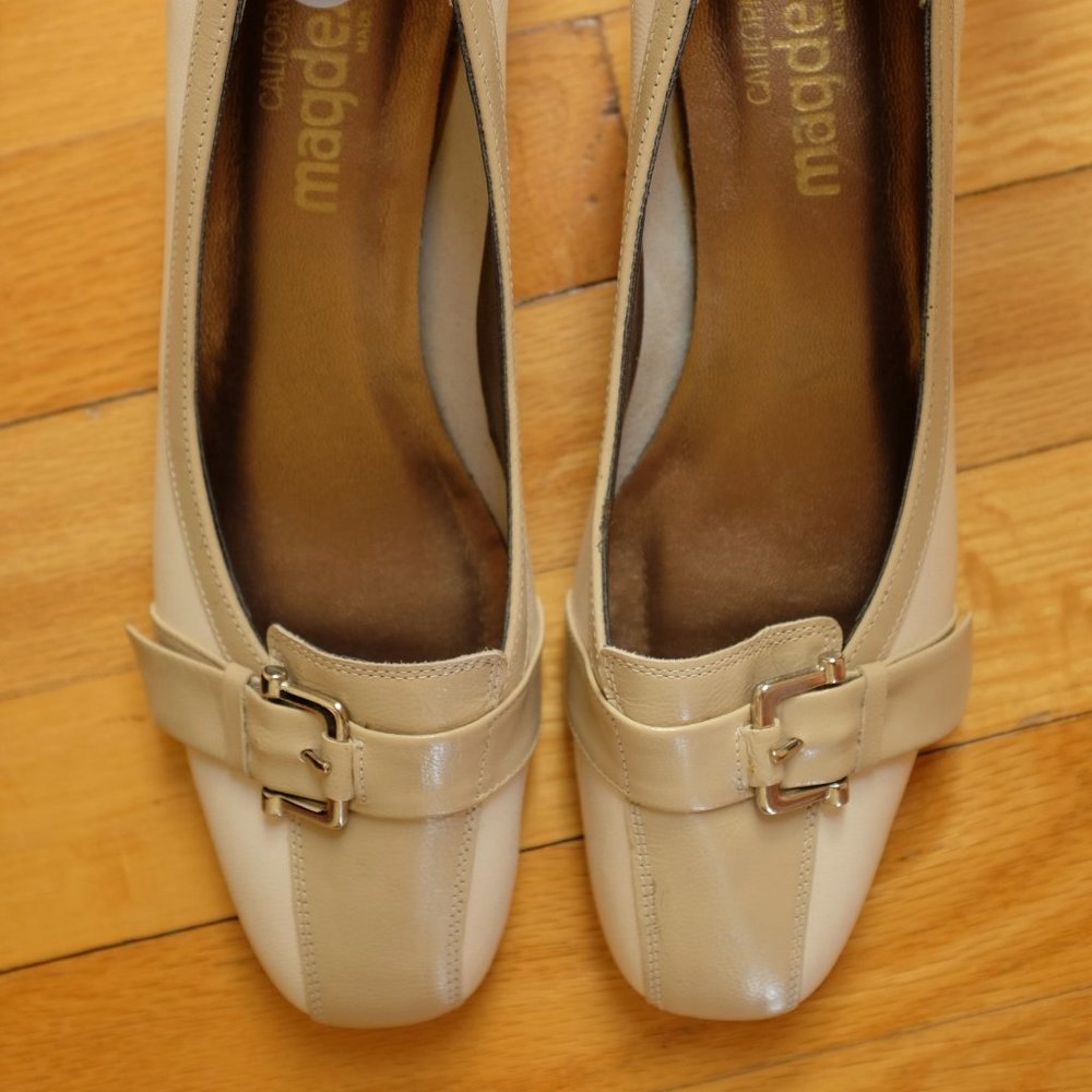 Rare Magdesians Vintage Buckle Toe Pumps